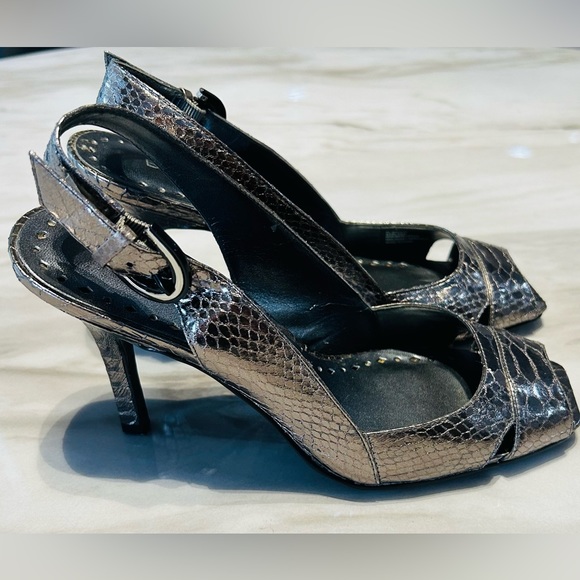 Y2K BCBGirls 6.5 Heels Silver/Pewter Vintage Open Toe Peep Toe High Heels NWOT - Picture 1 of 4